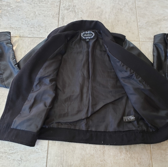 Jacket - Picture 4 of 8